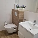 Apartamentyprzymorzu Z Basenem I Bawialnia 公寓