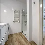 Apartamentyprzymorzu Z Basenem I Bawialnia 科沃布热格