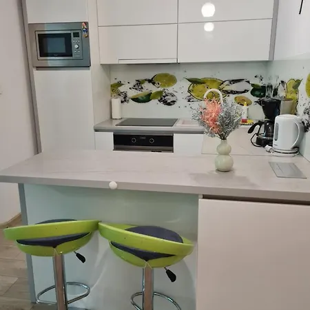 Apartamentyprzymorzu Z Basenem I Bawialnią Apartament