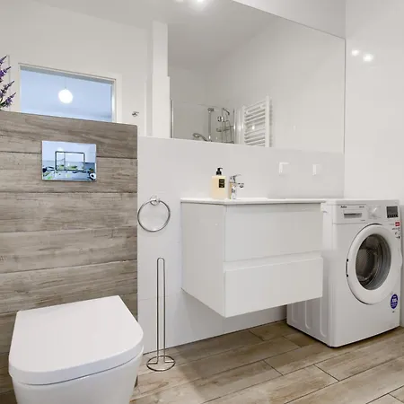 Apartamentyprzymorzu Z Basenem I Bawialnia Apartment *