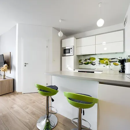 Lägenhet Apartamentyprzymorzu Z Basenem I Bawialnia Kołobrzeg
