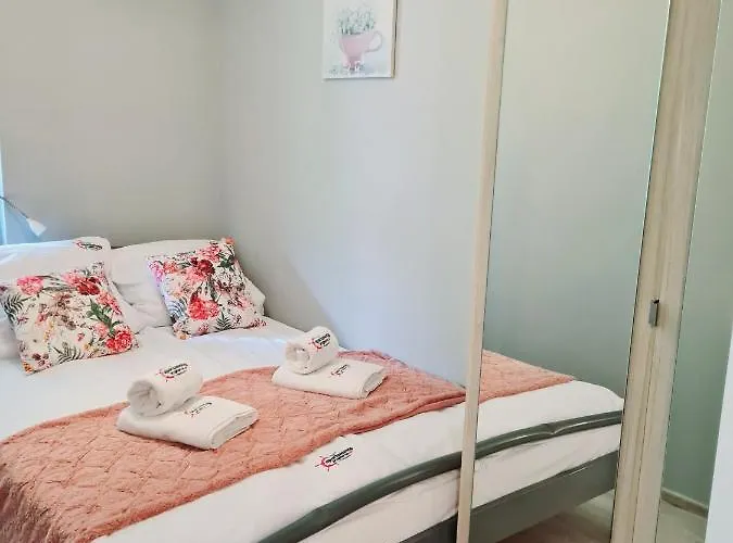 Apartamentyprzymorzu Z Basenem I Bawialnią Apartament