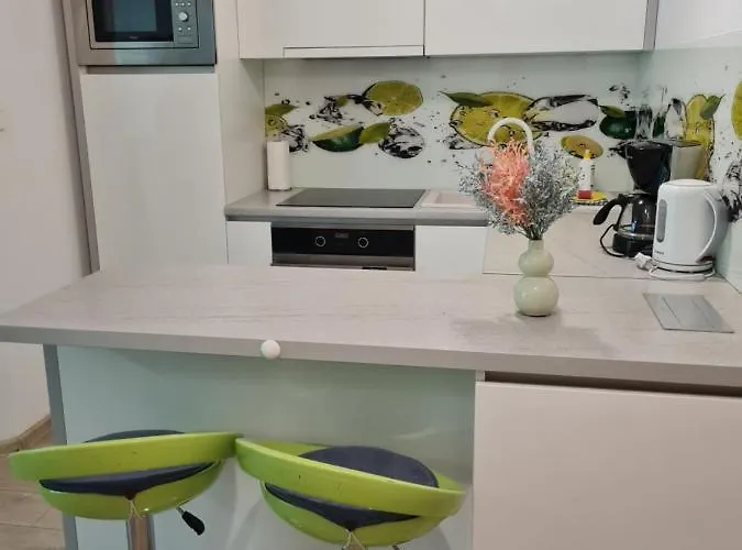 Apartamentyprzymorzu Z Basenem I Bawialnią Apartament