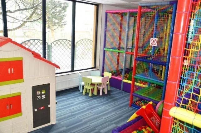 Apartamentyprzymorzu Z Basenem I Bawialnią